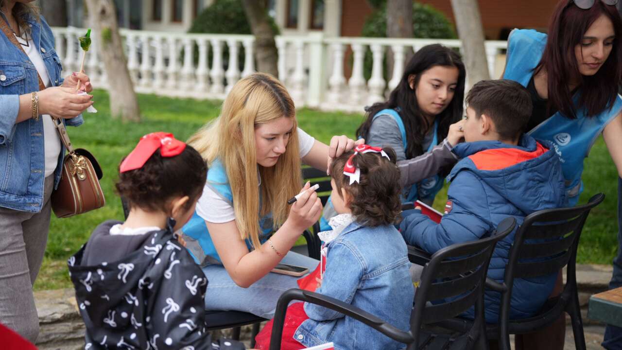 Muğla Ülkü Ocakları’ndan 23 Nisan’da Minik Kalplere Renkli Bayram Sürprizi 5